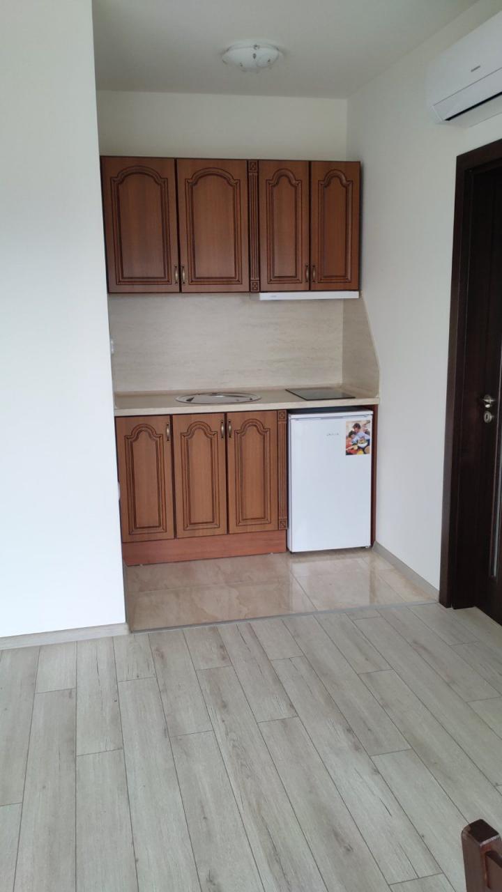 Модулна кухня MDF цвят орех